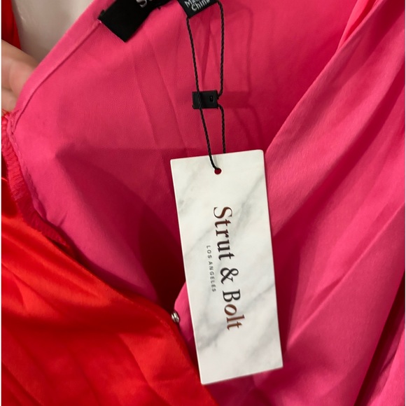 V Neck Bodysuit - Picture 3 of 8